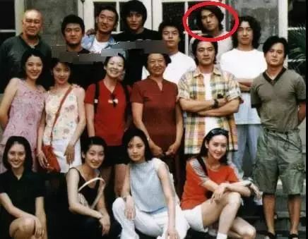 我是大明星张烨，璀璨星途闪耀人生，演艺路上风生水起，无往不胜！