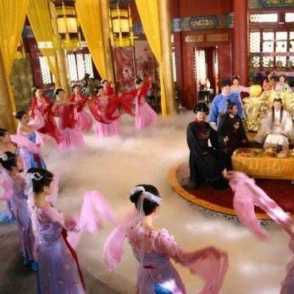 探索明朝时代若有智能手机,人们能否进行游戏娱乐的可能性和影响".