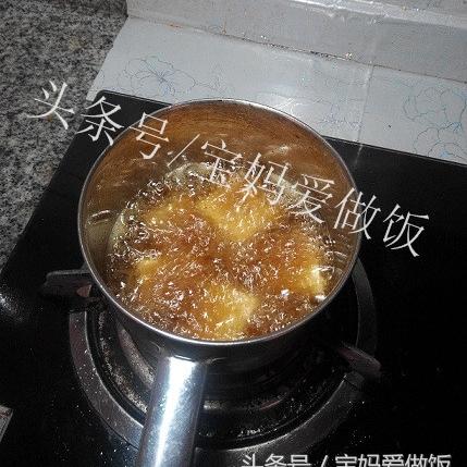 (水瓢是用什么做的)水瓢的瓢怎么写:探究水瓢是如何制作出具有独特形状的容器