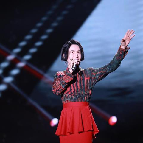 全球最火10大神曲:让你沉醉于音乐旋律的魅力,耳朵怎么听都觉得不够